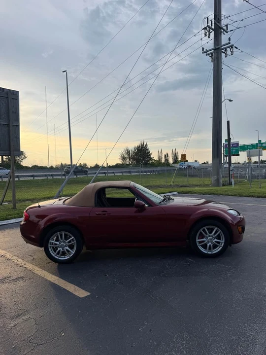 2010 Mazda NC MX-5 Miata - Image 4 of 10