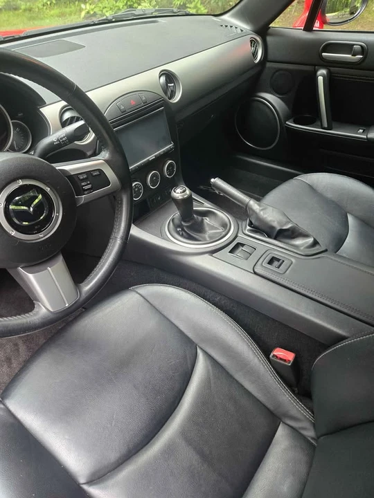 2010 Mazda NC MX-5 Miata - Image 14 of 15