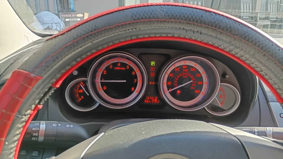 2010 Mazda MX-6 - Image 5 of 6