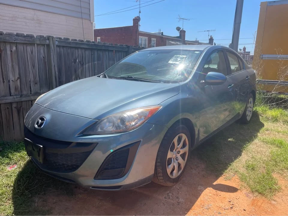 2010 Mazda Mazda 3 2nd Gen - Image 2 of 4