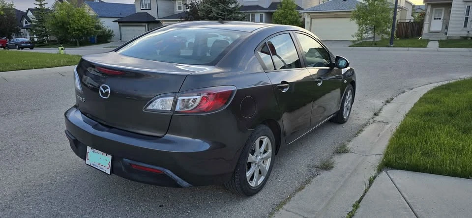 2010 Mazda Mazda 3 2nd Gen - Image 4 of 10