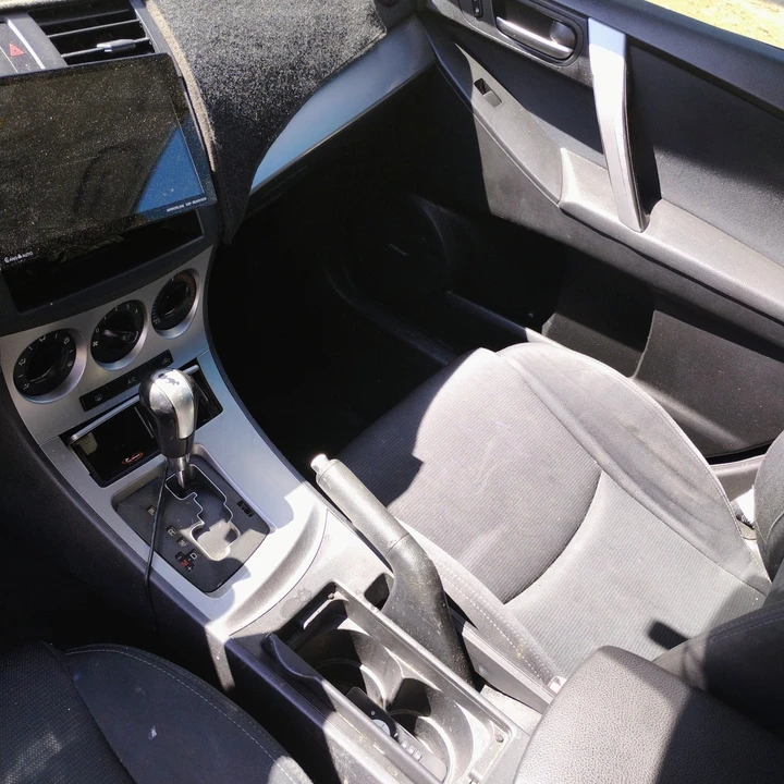 2010 Mazda Mazda 3 2nd Gen - Image 11 of 17