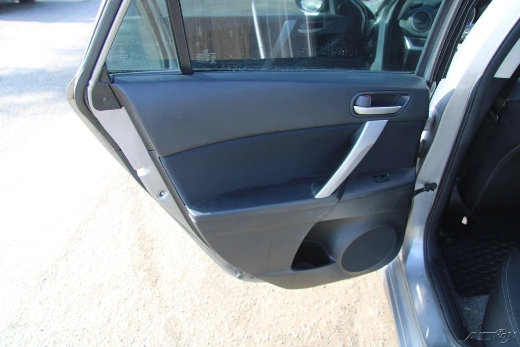 2010 Mazda Mazda 3 2nd Gen - Image 19 of 21