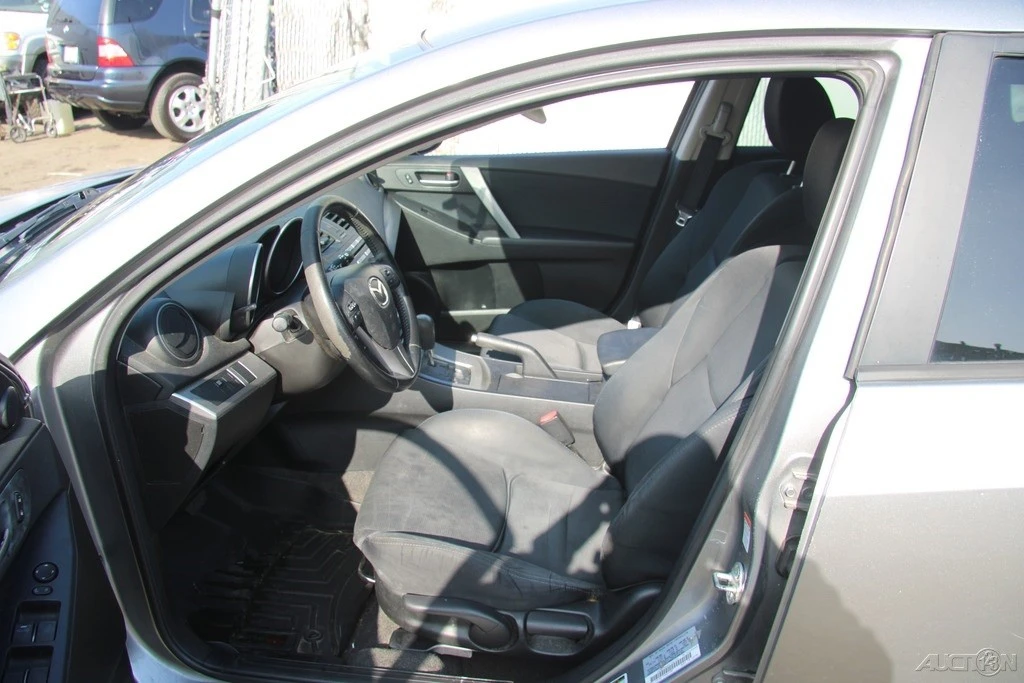 2010 Mazda Mazda 3 2nd Gen - Image 13 of 21