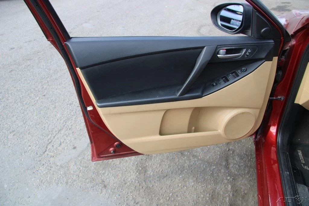 2010 Mazda Mazda 3 2nd Gen - Image 11 of 21