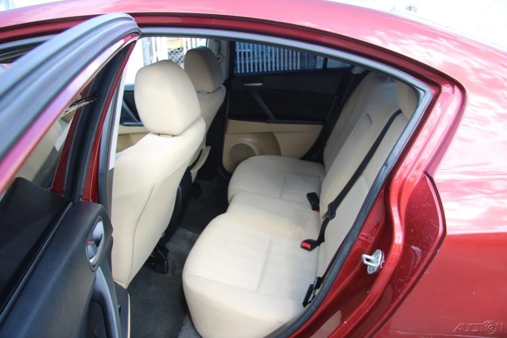 2010 Mazda Mazda 3 2nd Gen - Image 19 of 21