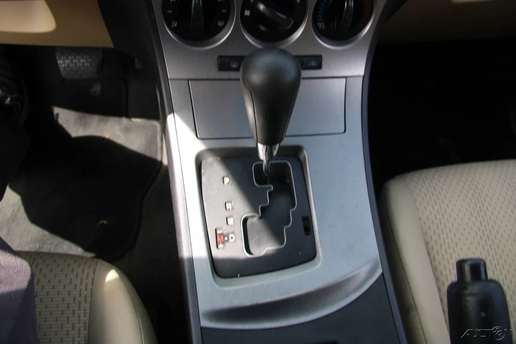 2010 Mazda Mazda 3 2nd Gen - Image 17 of 21