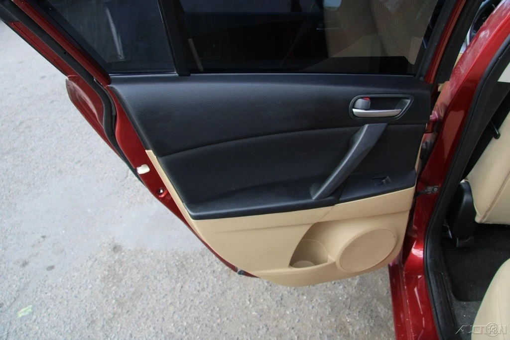 2010 Mazda Mazda 3 2nd Gen - Image 18 of 21