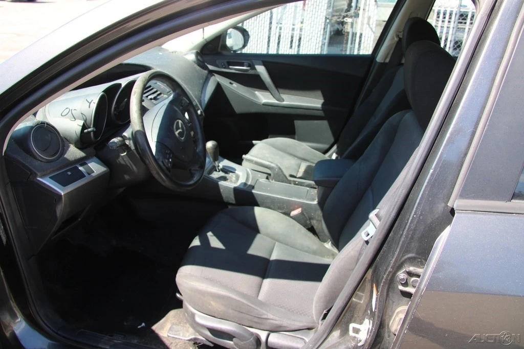 2010 Mazda Mazda 3 2nd Gen - Image 14 of 21