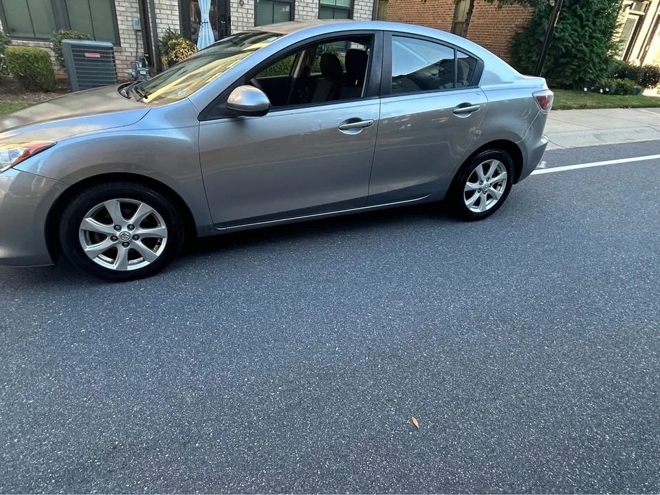 2010 Mazda Mazda 3 2nd Gen - Image 6 of 10