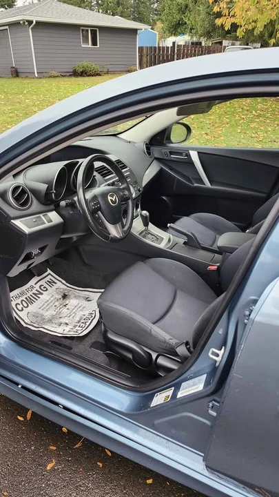 2010 Mazda Mazda 3 2nd Gen - Image 4 of 9