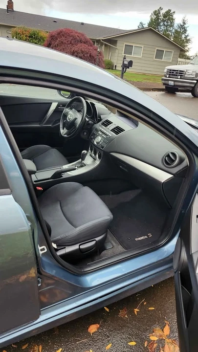 2010 Mazda Mazda 3 2nd Gen - Image 8 of 9
