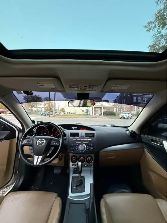 2010 Mazda Mazda 3 2nd Gen - Image 11 of 16