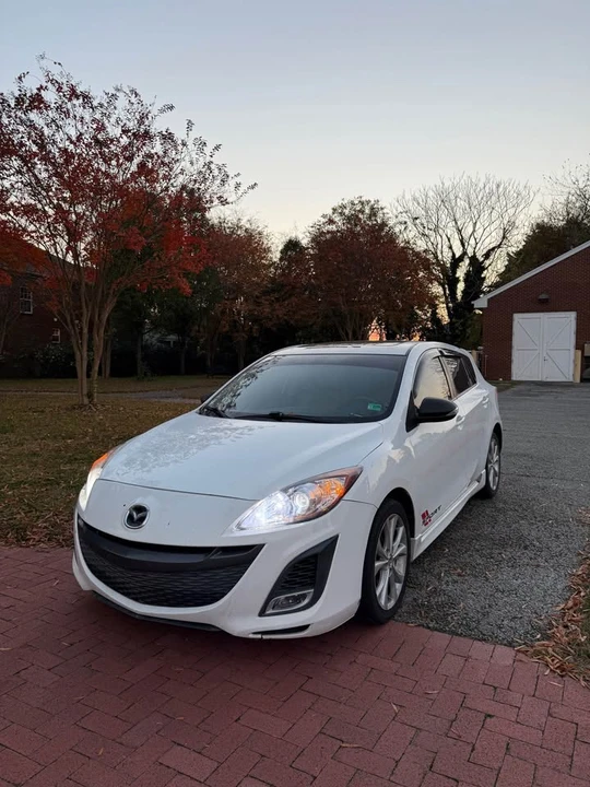 2010 Mazda Mazda 3 2nd Gen - Image 3 of 16