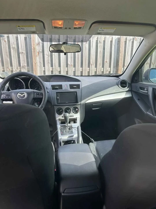 2010 Mazda Mazda 3 2nd Gen - Image 4 of 6
