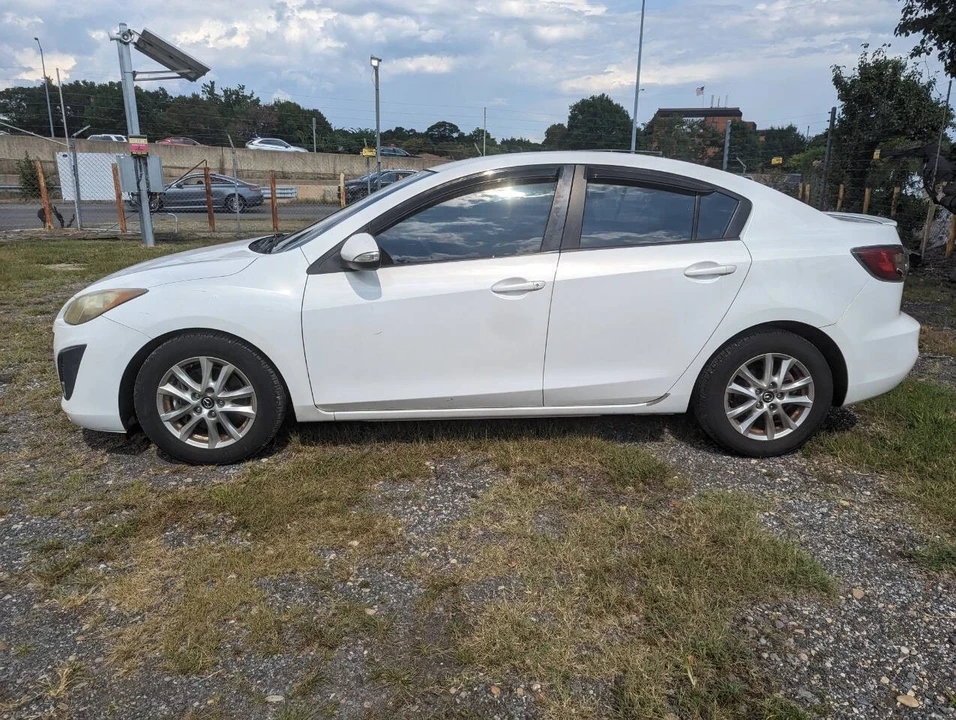 2010 Mazda Mazda 3 2nd Gen - Image 5 of 21