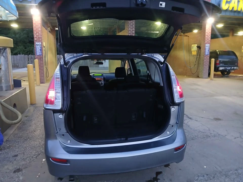 2010 Mazda Mazda 5 - Image 10 of 17