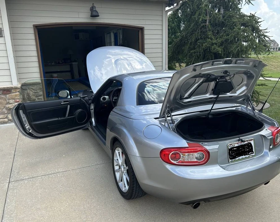 2010 Mazda NC MX-5 Miata - Image 9 of 10