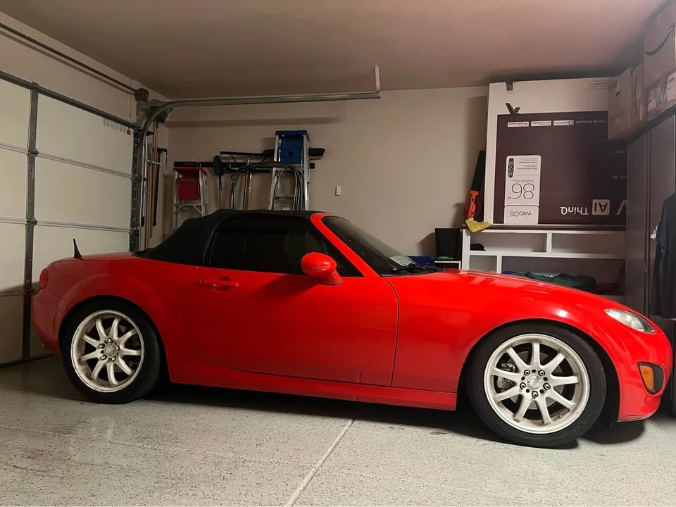 2010 Mazda NC MX-5 Miata - Image 2 of 2