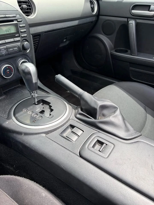 2010 Mazda NC MX-5 Miata - Image 14 of 15