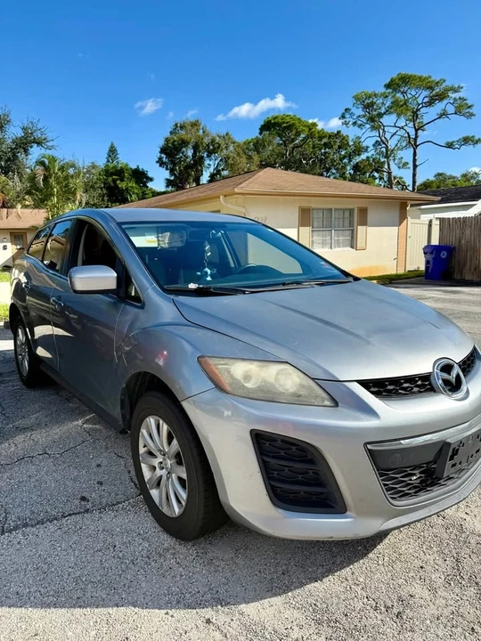 2010 Mazda CX-7 - Image 2 of 10