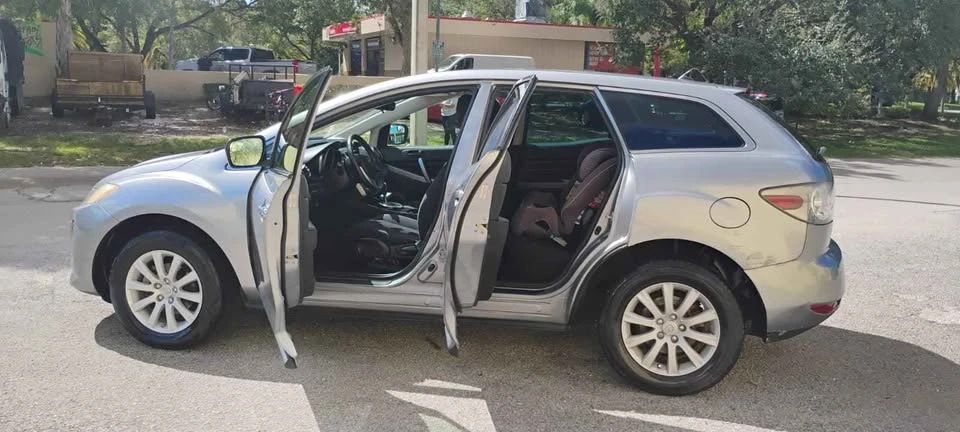 2010 Mazda CX-7 - Image 10 of 14