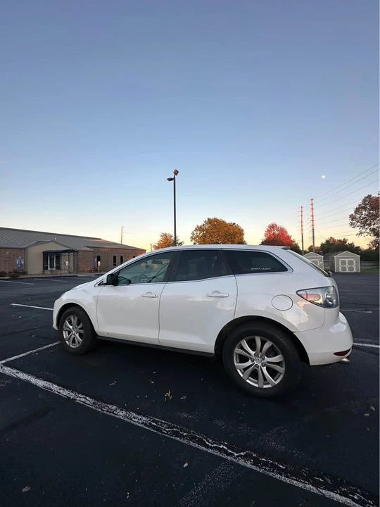 2010 Mazda CX-7 - Image 2 of 11