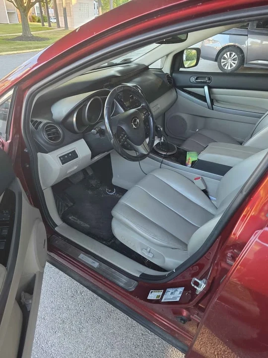 2010 Mazda CX-7 - Image 2 of 10