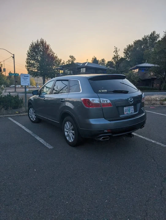2010 Mazda CX-9 - Image 2 of 8