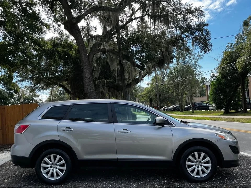2010 Mazda CX-9 - Image 2 of 15
