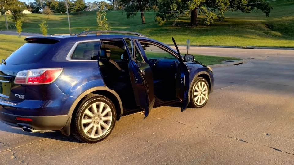 2010 Mazda CX-9 - Image 8 of 16