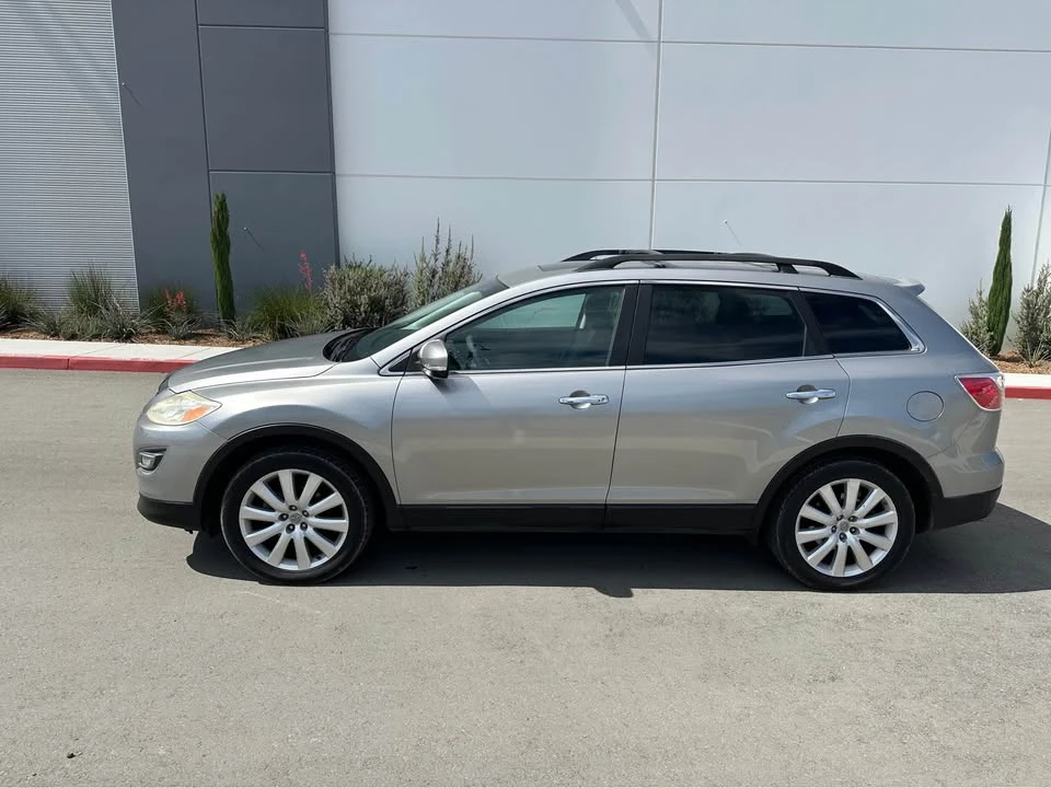 2010 Mazda CX-9 - Image 2 of 11