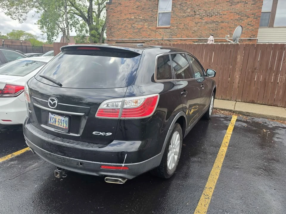 2010 Mazda CX-9 - Image 2 of 10