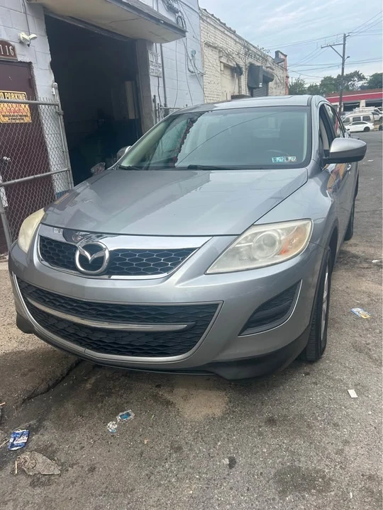 2010 Mazda CX-9 - Image 2 of 13
