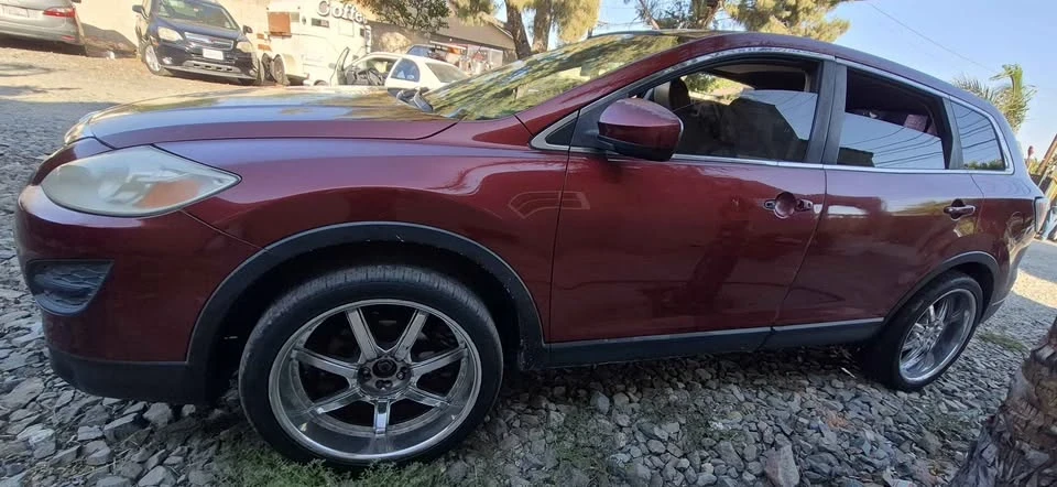 2010 Mazda CX-9 - Image 2 of 4