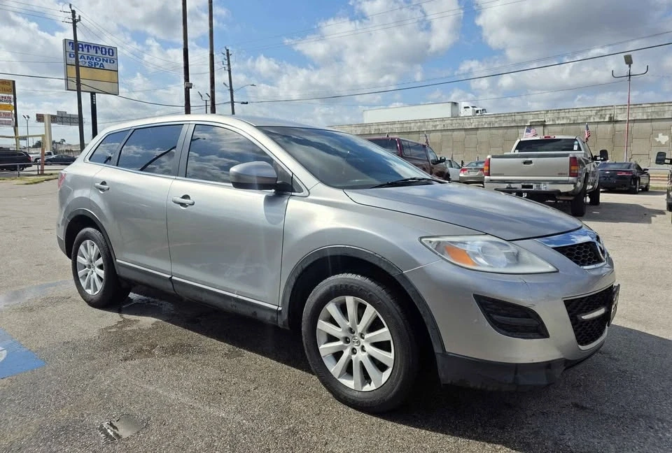 2010 Mazda CX-9 - Image 2 of 10