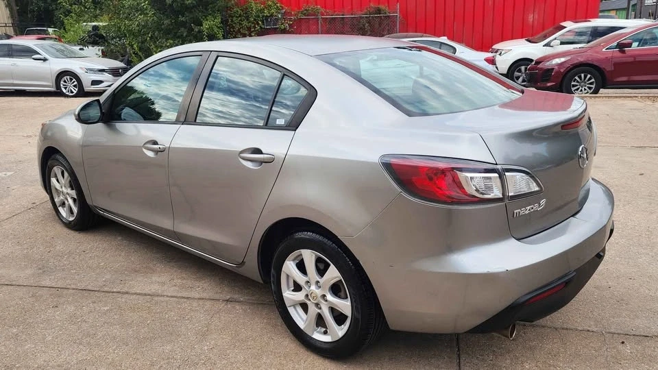 2010 Mazda Mazda 3 2nd Gen - Image 6 of 11
