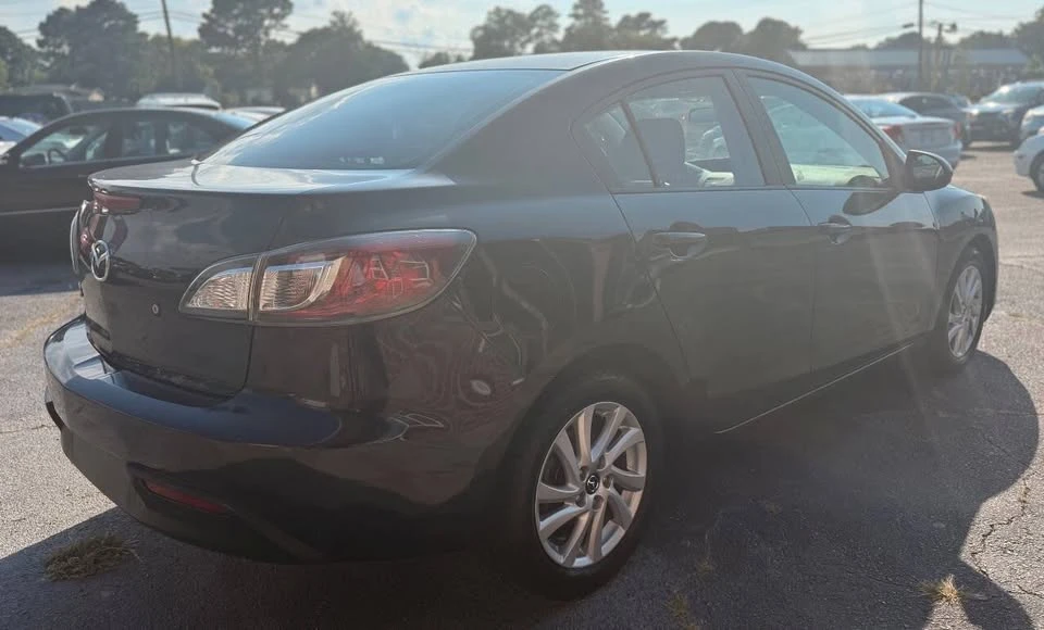 2010 Mazda Mazda 3 2nd Gen - Image 4 of 19