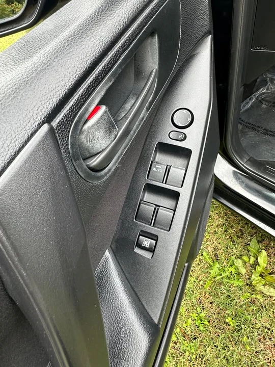 2010 Mazda Mazda 3 2nd Gen - Image 11 of 20