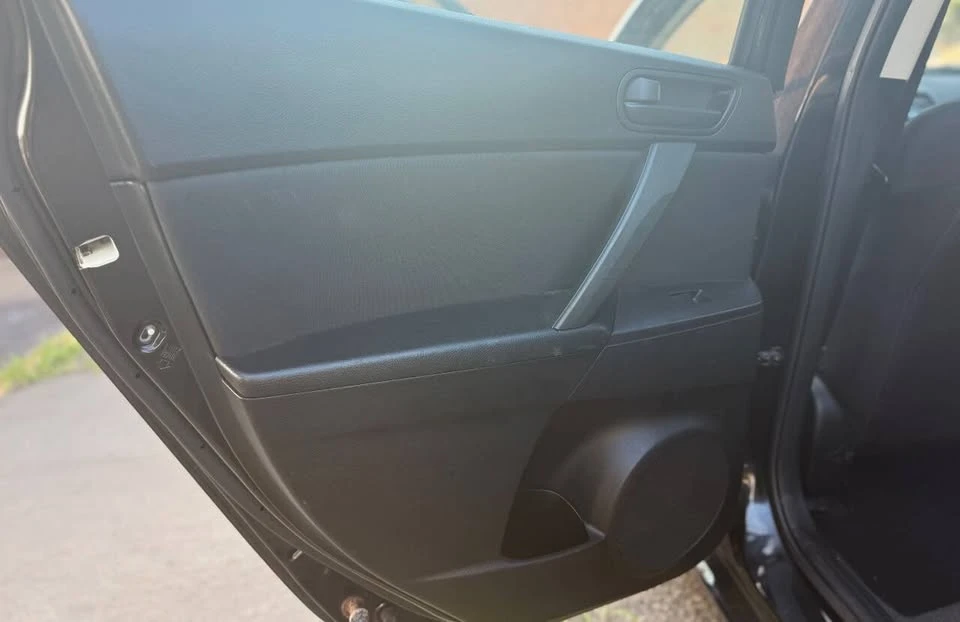 2010 Mazda Mazda 3 2nd Gen - Image 11 of 19