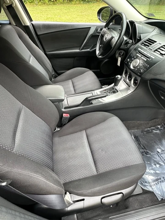 2010 Mazda Mazda 3 2nd Gen - Image 13 of 20