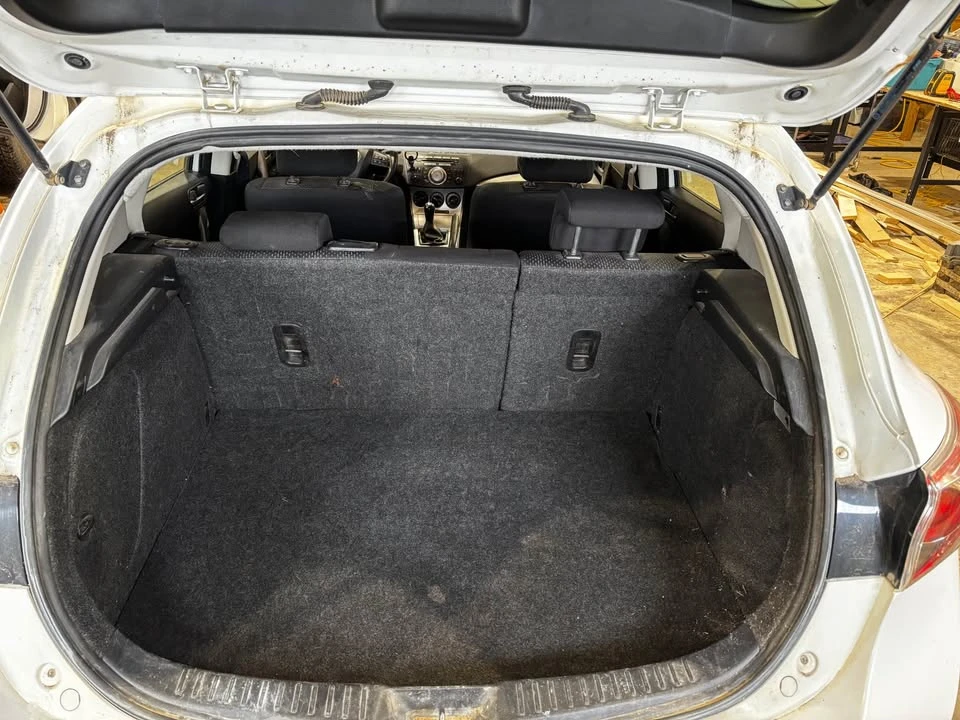 2010 Mazda Mazda 3 2nd Gen - Image 5 of 12