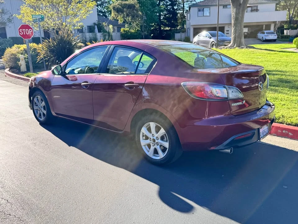 2010 Mazda Mazda 3 2nd Gen - Image 2 of 9