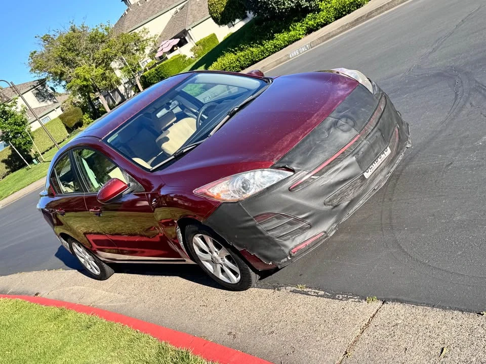 2010 Mazda Mazda 3 2nd Gen - Image 4 of 9