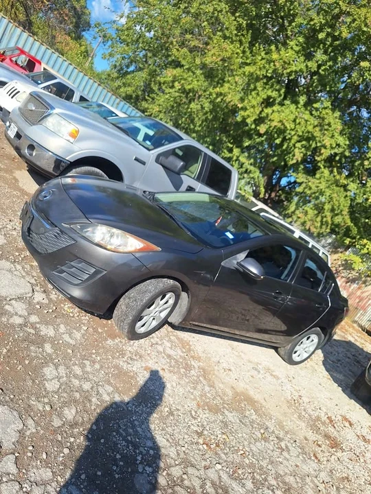 2010 Mazda Mazda 3 2nd Gen - Image 2 of 4