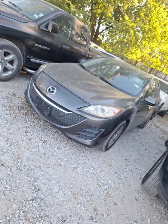 2010 Mazda Mazda 3 2nd Gen - Image 4 of 4