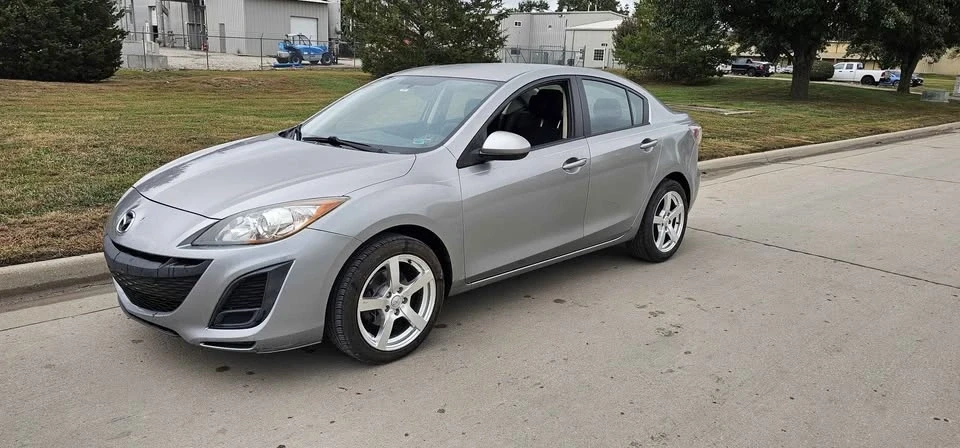 2010 Mazda Mazda 3 2nd Gen - Image 2 of 10