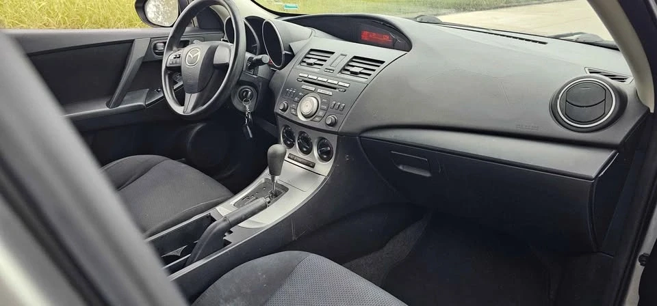 2010 Mazda Mazda 3 2nd Gen - Image 6 of 10