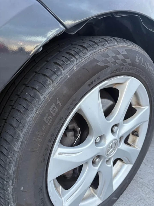 2010 Mazda Mazda 3 2nd Gen - Image 11 of 12