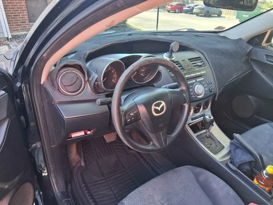 2010 Mazda Mazda 3 2nd Gen - Image 3 of 4